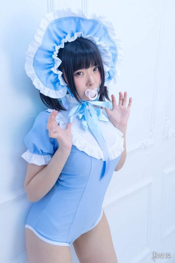 日本推出成人版婴儿COS服 叼着奶嘴的萌妹令人心动
