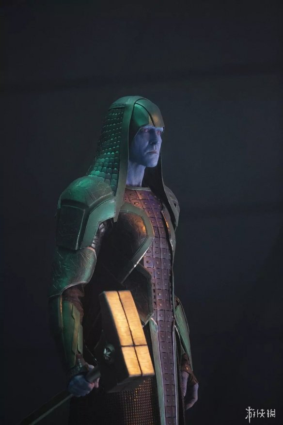 《惊奇队长》首映礼海量现场照 女神低胸装性感无比