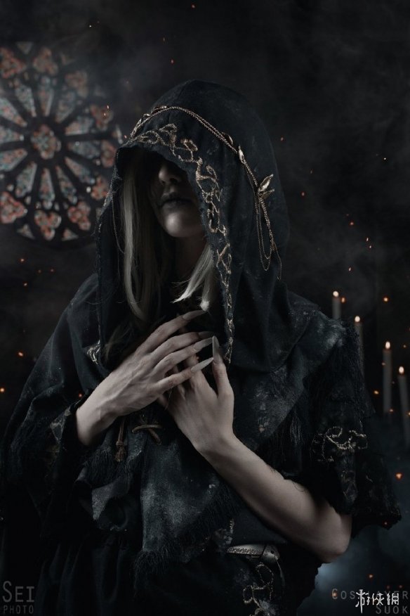 国外小哥COS《黑魂3》洛里安、洛斯里克 基情超还原