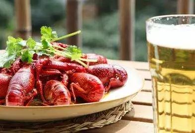 小龙虾出征世界杯图片