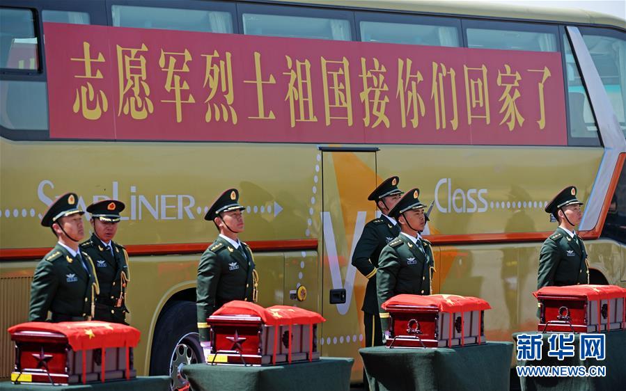 全省服务业增加值连跨两个万亿台阶