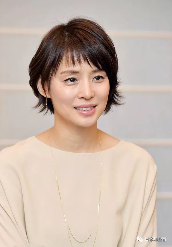 连续两年超天海祐希 她是日本女性憧憬的成熟女子
