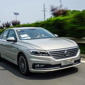 全新轩逸VS全新朗逸，你站队哪边？