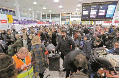 伦敦机场遭无人机入侵后恢复运转持续影响超过