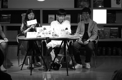 去年刷屏的公祭日漫画上新了