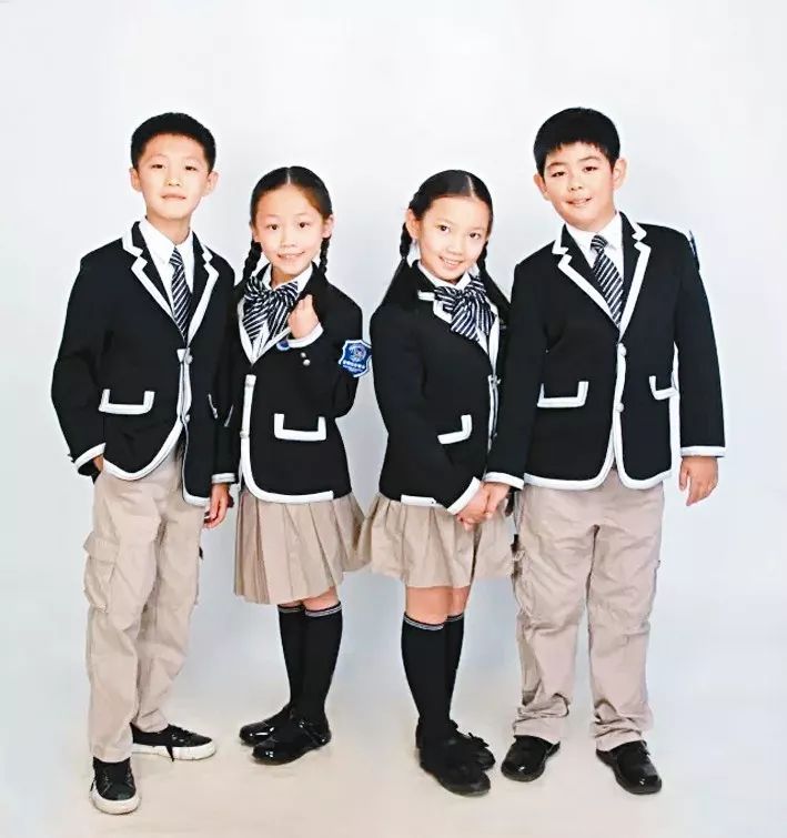 太原新道街小学校服爆红!中小学校服大pk!看看