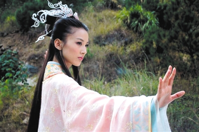 黄圣依：有些经历和挣扎，是人生不可避免的