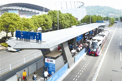 株洲智能轨道快运系统示范线开通试运行