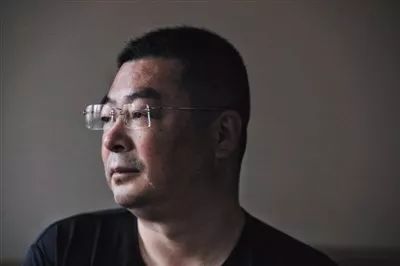 ▲7月5日,无锡,“药侠”陆勇在家中。陆勇是电影《我不是药神》男主角原型。新京报记者 王嘉宁 摄