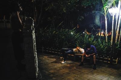 【博狗扑克】“大神” 在网络世界走红:三和市场的日与夜 【博狗扑克】“大神” 在网络世界走红:三和市场的日与夜