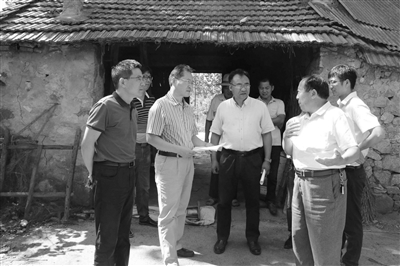 连云港福彩为东海县困难家庭雪中送炭