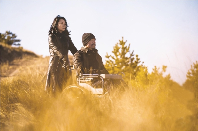 是向过往作品致敬,还是构建贾樟柯的电影世界