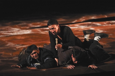 不接地气对于《哈姆雷特》来说，未必是坏事