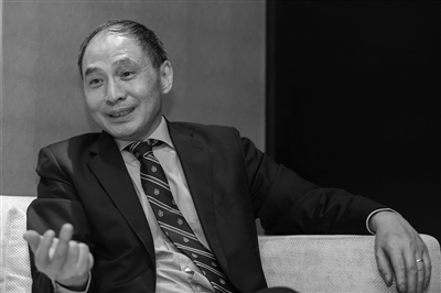 郑永年:年轻人,请保持独立思考