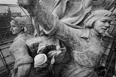 他们用照片记录南京长江大桥“重生”