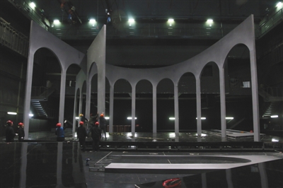 舞台换景如何不穿帮?探秘国家大剧院演出后台