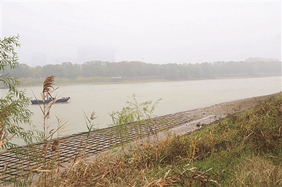 留下“澄江如练”成语的谢朓,连李白都为之倾倒