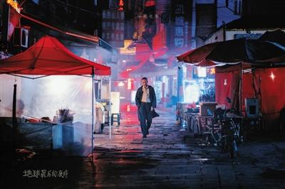 《地球最后的夜晚》票房大跳水,谁来背锅?