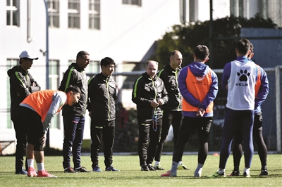 上赛季中乙冠军寻求股权转让 但江苏三支足球职业队日子还不错