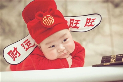萌娃驾到！想不想亲一口？
