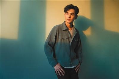 乔振宇 “美”这个词用在女性身上更恰当