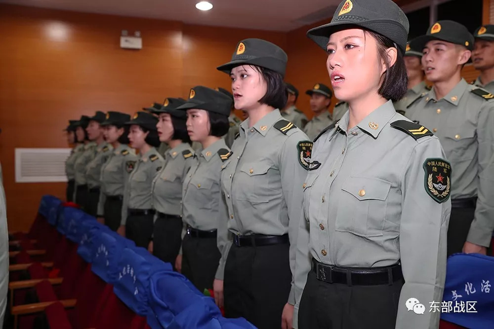 别了,挚爱的八一军旗!