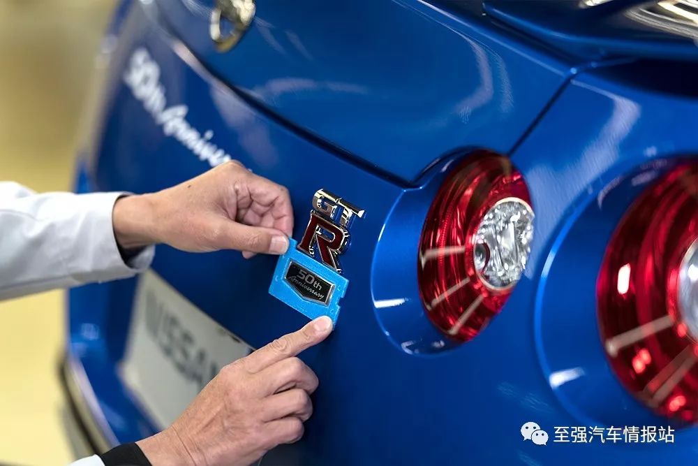 「战神」半世纪纪念版:日产 GT-R 50th Anniversary Edition