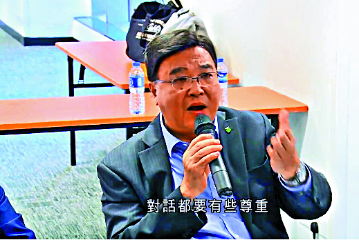 好点的黑彩平台 “结婚20年,你早就不是我丈夫了!”一位已婚中年女人的回答,让人沉默……