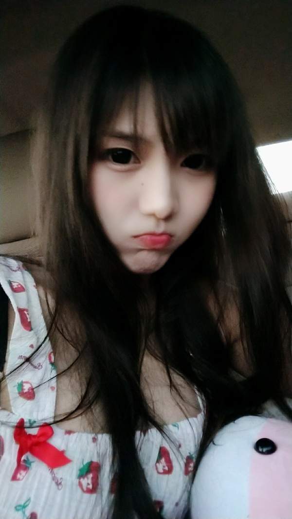 泰国女网红“棒糖妹”日常福利 遮都遮不住的火辣身材