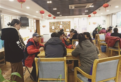 养老中心该不该收空调费?