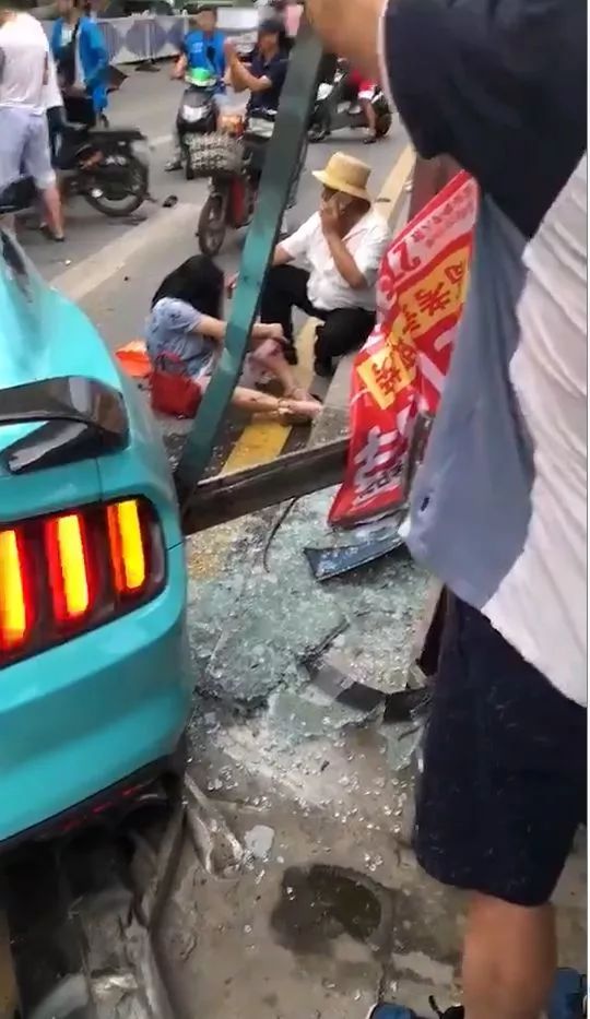 "豪车撞人"最新进展:涉事车辆时速约90码!伤者回忆事