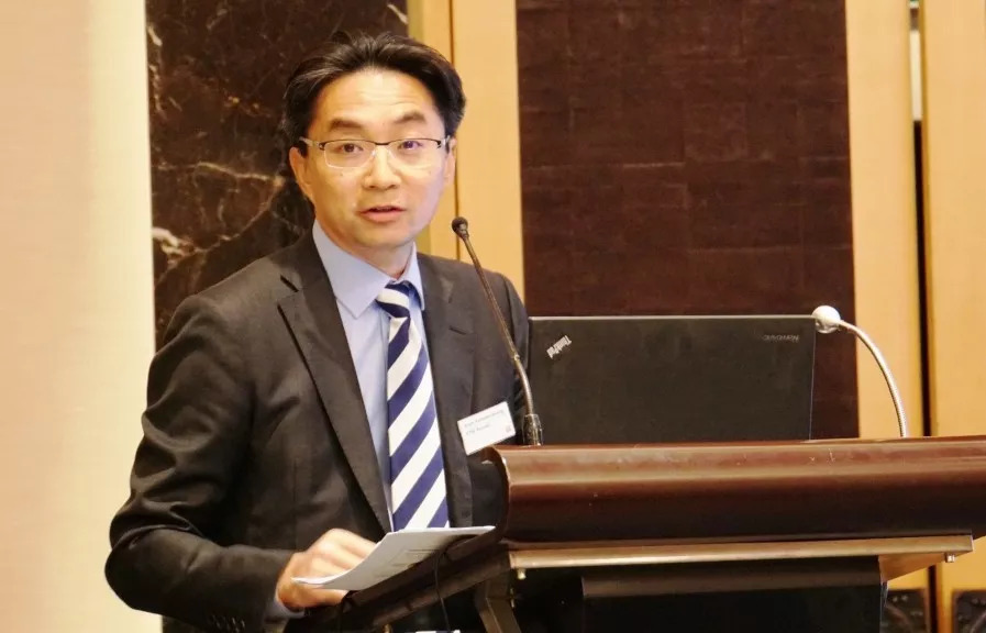 中基协会长洪磊:提升基金在直接融资中的作用