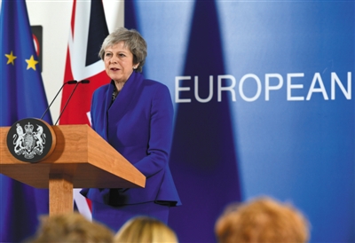 欧盟27国通过英国脱欧协议 分析称或在英议会