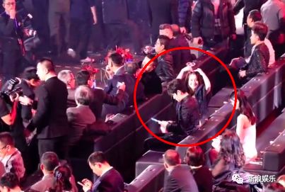 聊养生!玩假笑!说硬核情话!2018微博之夜满满都是梗!