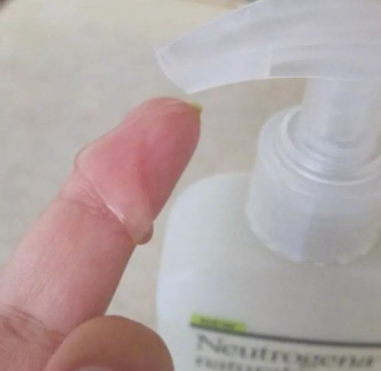 油皮选洁面,清洁力越强越好? 油皮选洁面,清洁力越强越好?