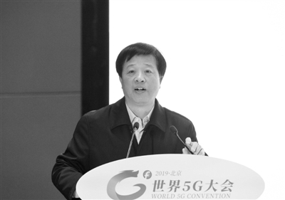 「pt新用户体验金官网」可日常可slay,穿真丝的都是质感女人!