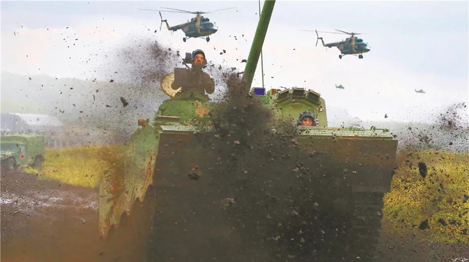 振奋 | 2018,中国军人帅!2019,请继续帅下去