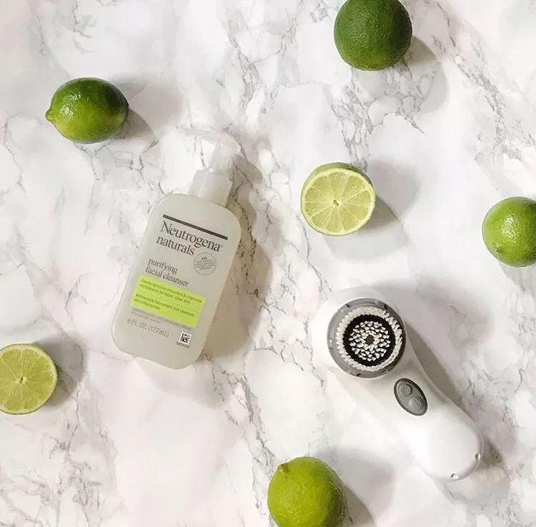 油皮选洁面,清洁力越强越好? 油皮选洁面,清洁力越强越好?