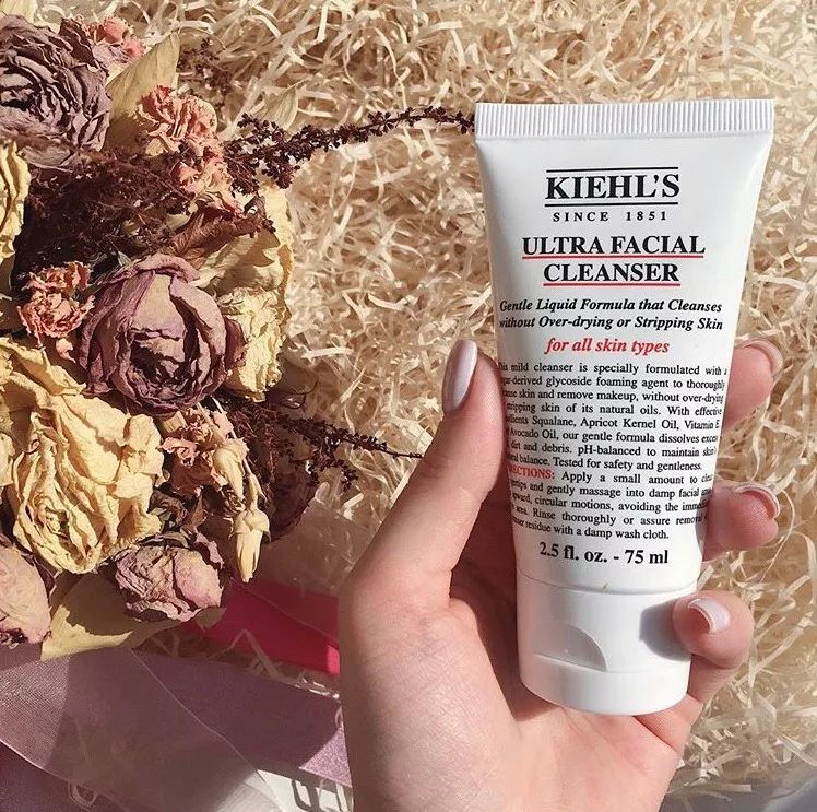 油皮选洁面,清洁力越强越好? 油皮选洁面,清洁力越强越好?