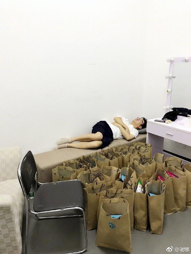 谢娜连发两条微博吐槽杨迪,杨迪却看哭了