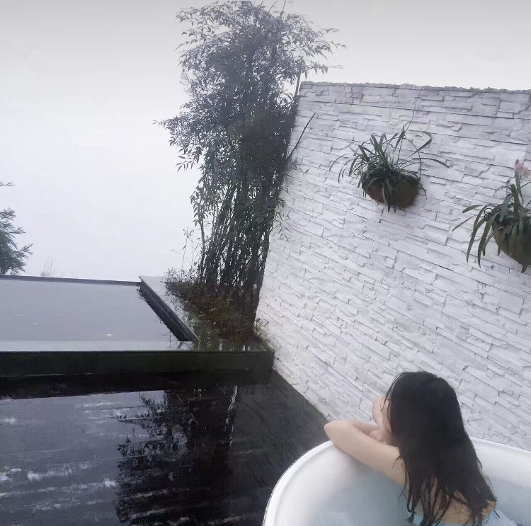 羡慕国外网红民宿?成都周边的悬崖酒店,你怕是