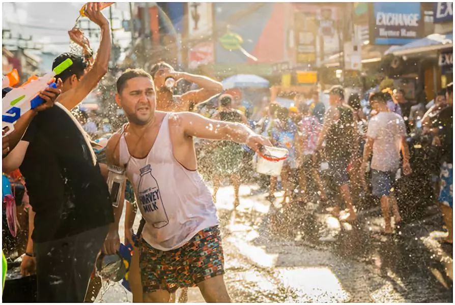 最嗨索尼微单A7M3苏梅岛泼水节拍摄教程!
