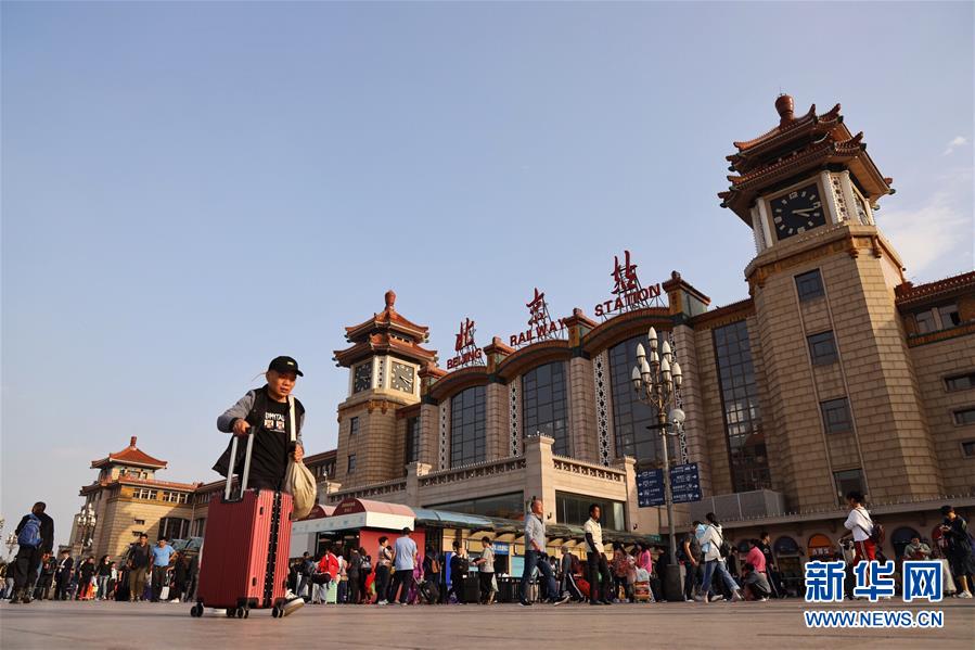 百所名校面对面 合肥举办两场高招现场咨询会