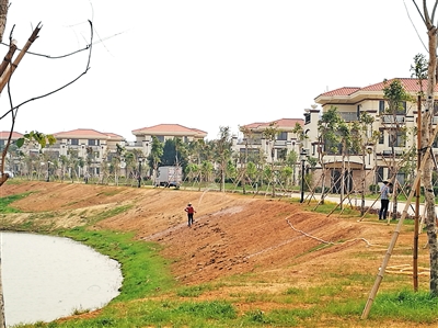 陈生为村民建的别墅已经完成配套与基础设施，去年底基本就可以交付使用了。