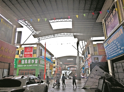 佛山录得最大雨量两次发布龙卷风警报