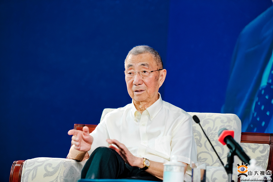 诺贝尔物理学奖获得者、著名华裔科学家丁肇中