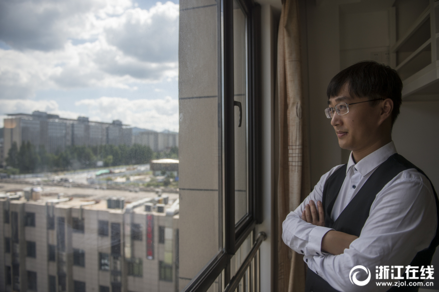  Watching Games All Night Without Harming Your Health: A Guide for None