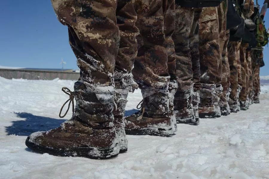 西藏兵人口_西藏人口分布图
