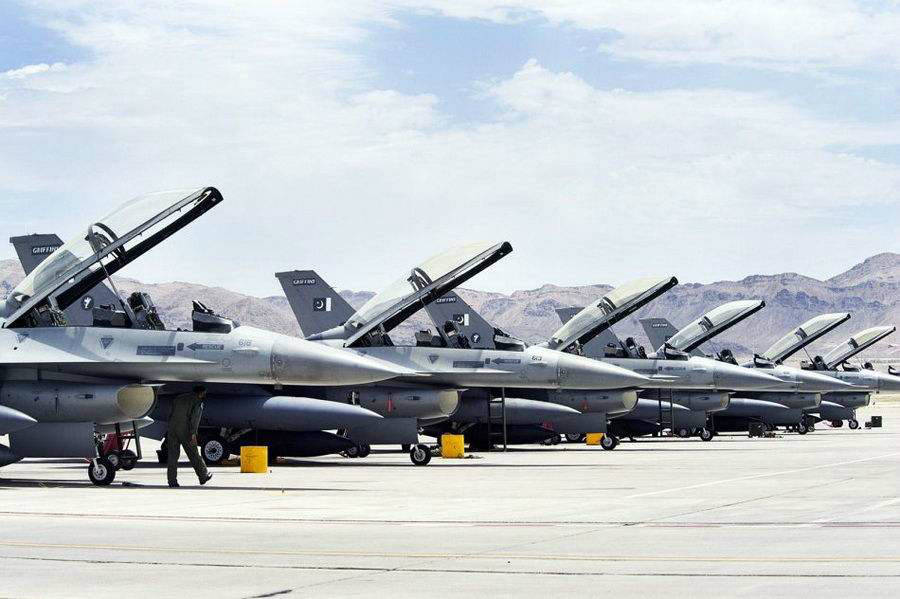 印巴空战 在巴军基地监控F-16的美军在哪?印度