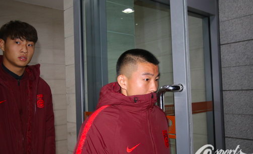 准备军训!国足第2期集训,傅欢等人提前理好圆